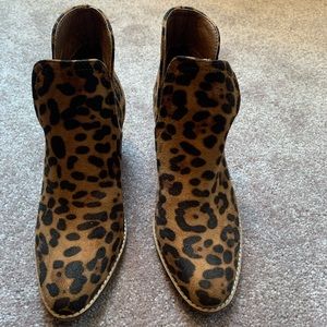 Size 8 Leopard Booties. Worn 1x, excellent cond.